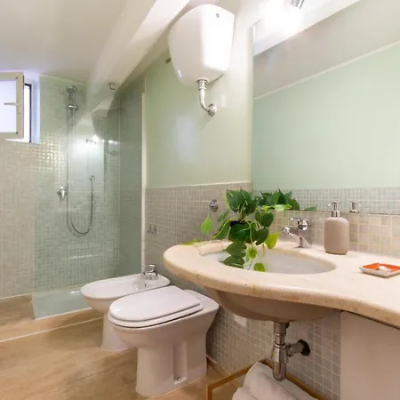 アパート Hometolove Villanova カリアリ